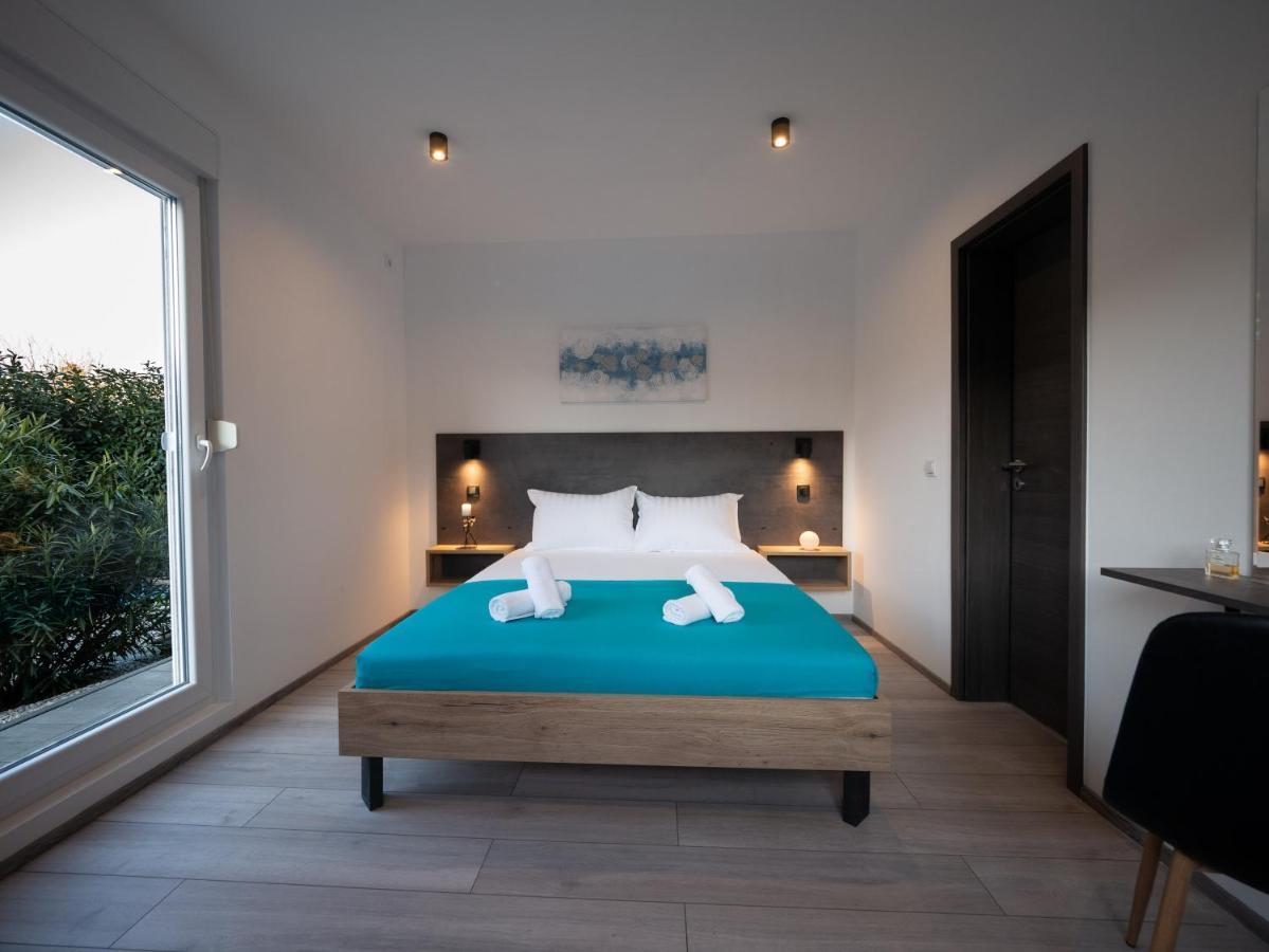 Villa Vinky Pula Extérieur photo