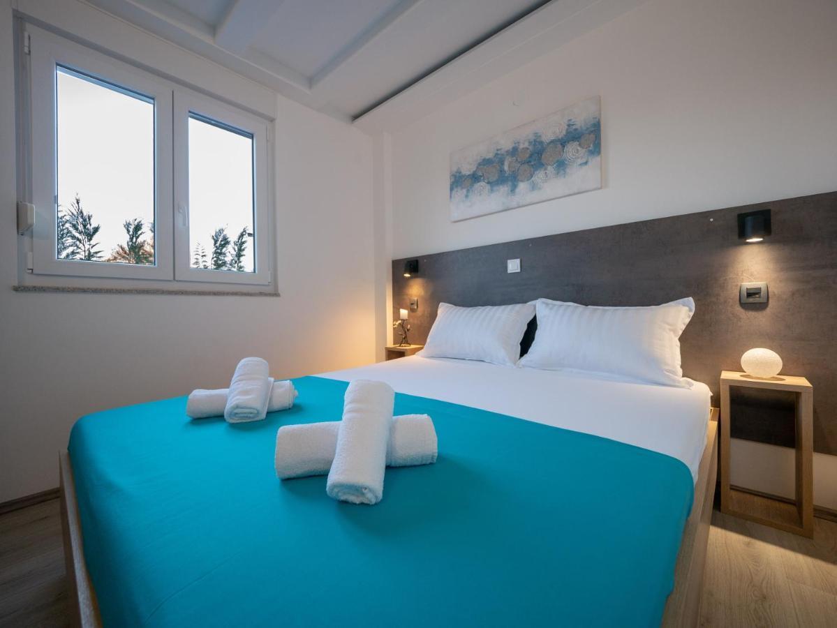 Villa Vinky Pula Extérieur photo