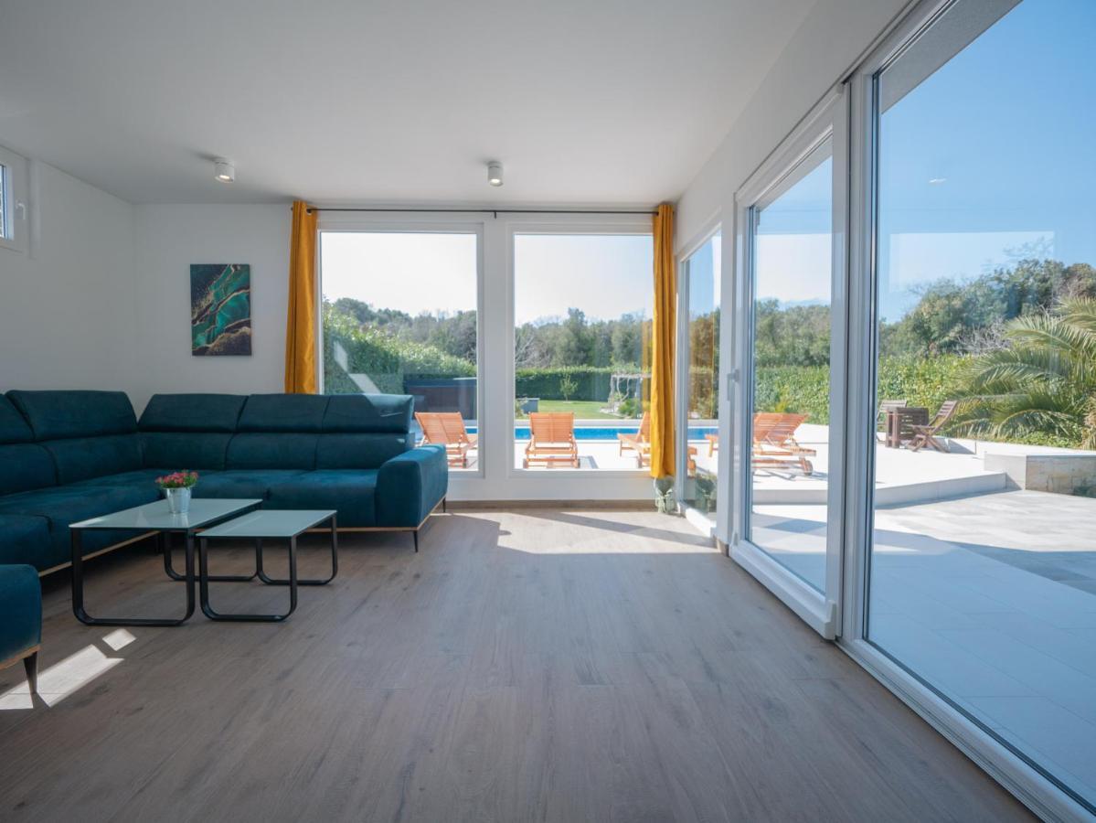Villa Vinky Pula Extérieur photo