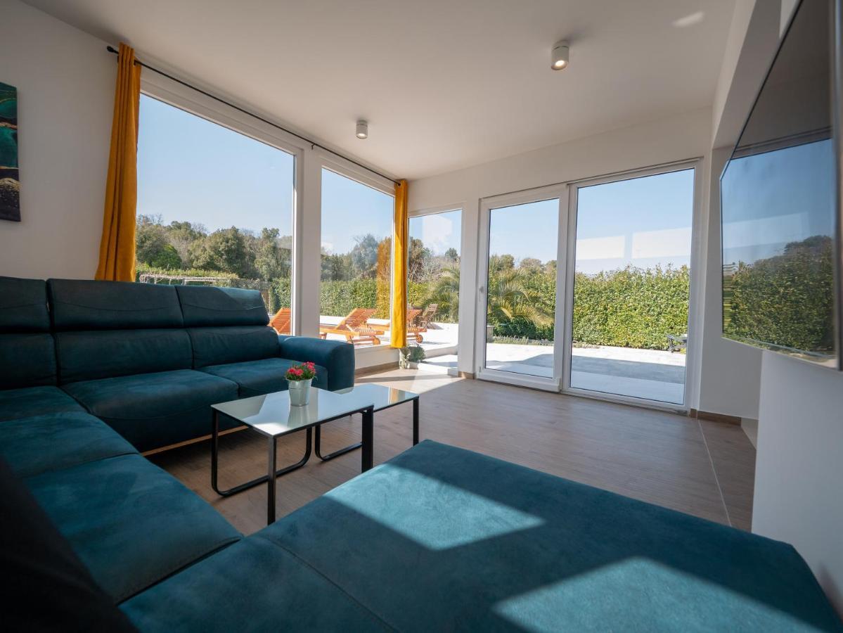 Villa Vinky Pula Extérieur photo
