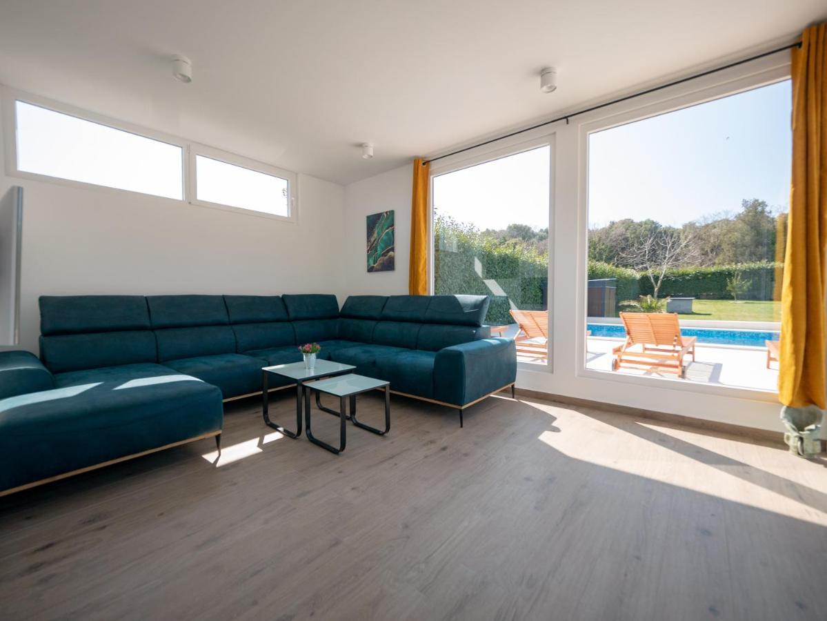 Villa Vinky Pula Extérieur photo